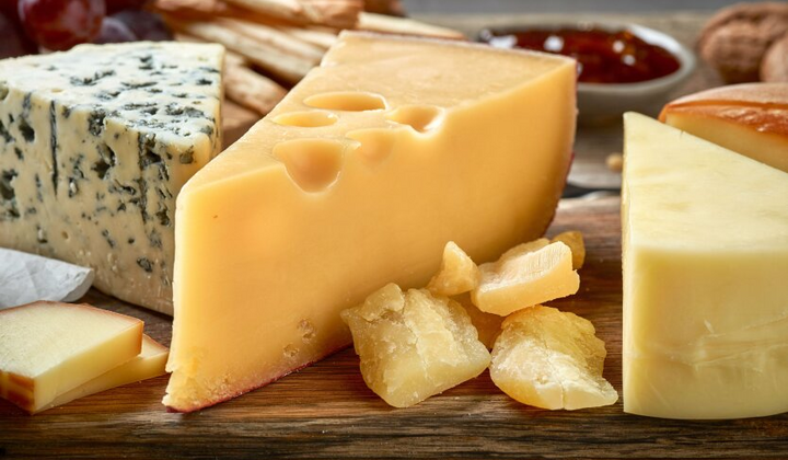 Динаміка цін на сир за місяць