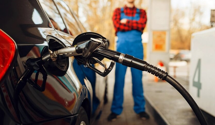 Ціни на АЗС можуть зроснути до 70 гривень: водіїв попередили про зміни вже з жовтня