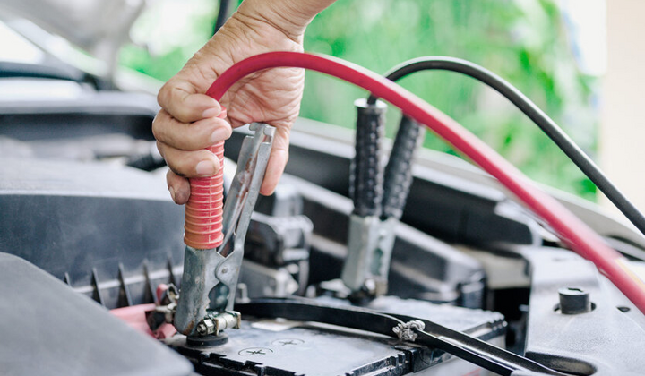 Правильне відключення клем під час заряджання