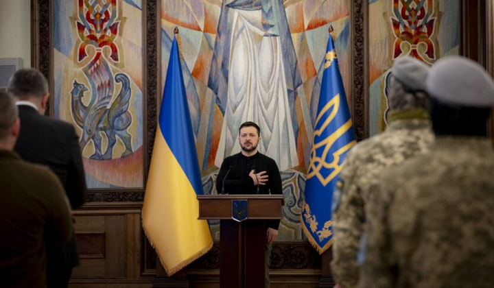 На фото - Зеленский на пресс-конференции