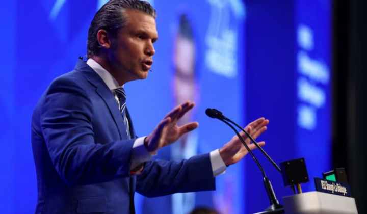 Гегсет на Рамштайне угрожает России