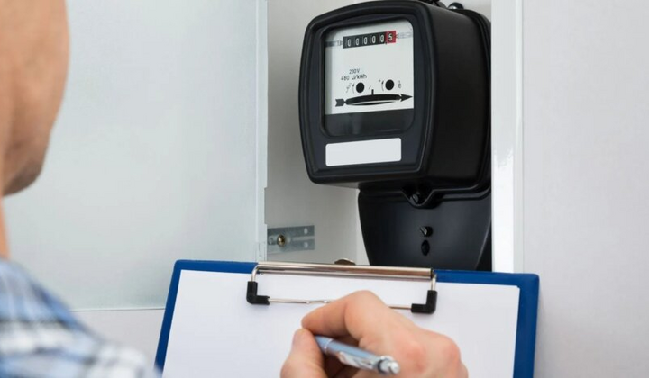 Ціни на світло злетіли на 54%