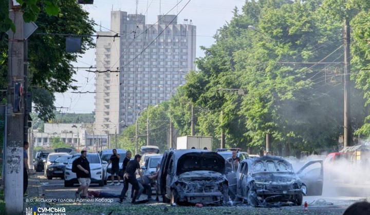Обстрел центра Сум из РСЗВ