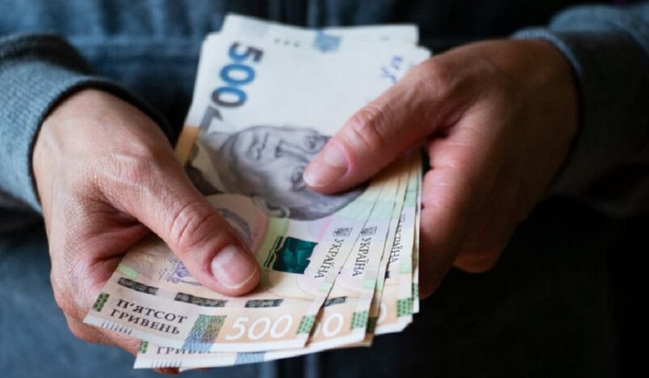 Перші отримувачі виплат соціальної допомоги