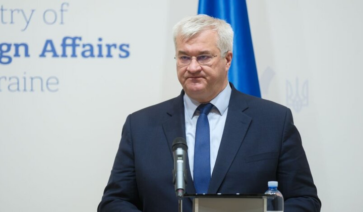 Великоднє перемир'я - нарис з гілочками верби та паскою