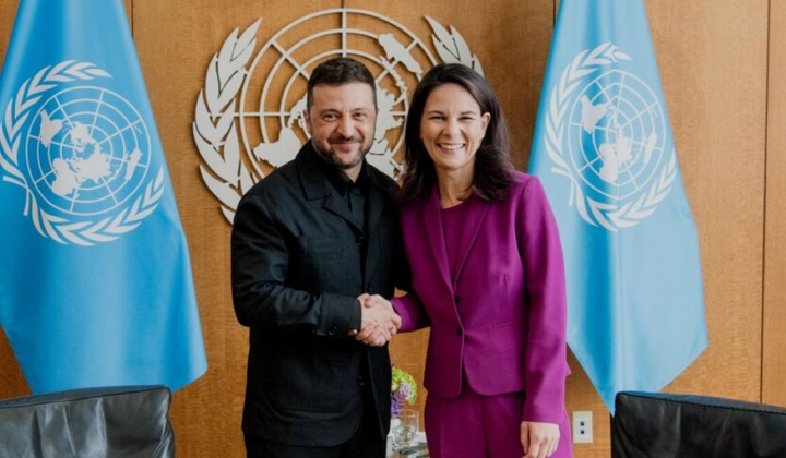 Зеленський та Бербок обговорили пріоритети України