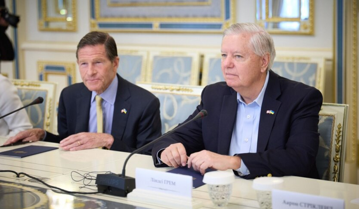 Сенаторы анонсировали 500% пошлины для покупателей российской нефти