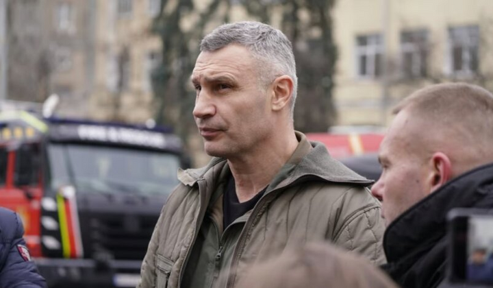 Масштабна атака на Київ: безоплатне ремонтування ураженим будинкам