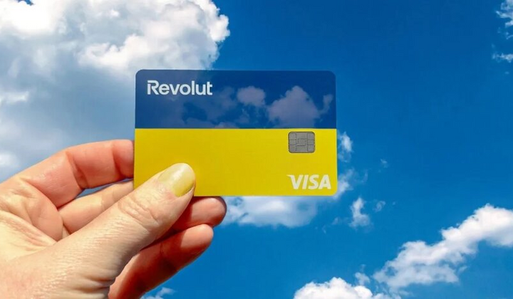 Revolut припинив реєстрацію українських користувачів