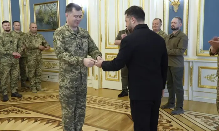 Zelensky with the troops of Derzhspetszviaz and major general
