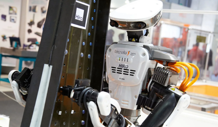 Роботи в Японії до 2040 року