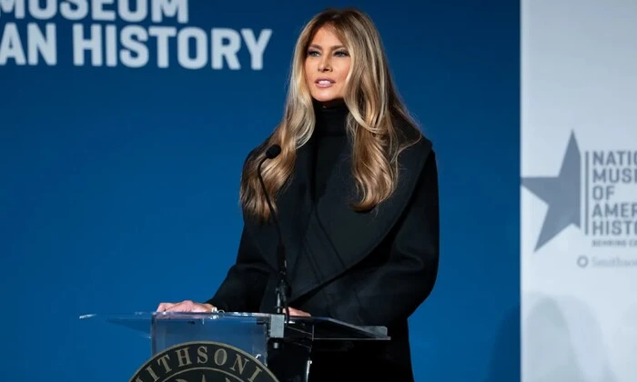 Меланія Трамп помогает украинским детям вернуться домой