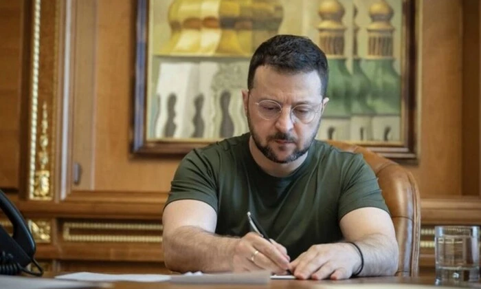 Зеленський вводить санкції проти російських командирів