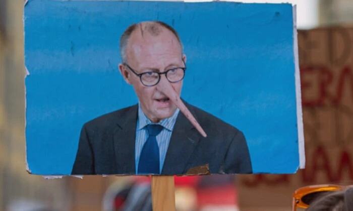 German Prosecution: Merkel compared to Pinocchio allowed