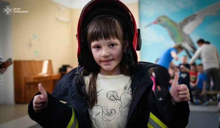 Teaching children safety rules in Irpin