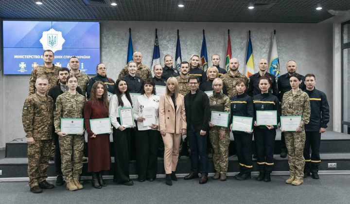 MVS psychologists help Ukrainians in heating