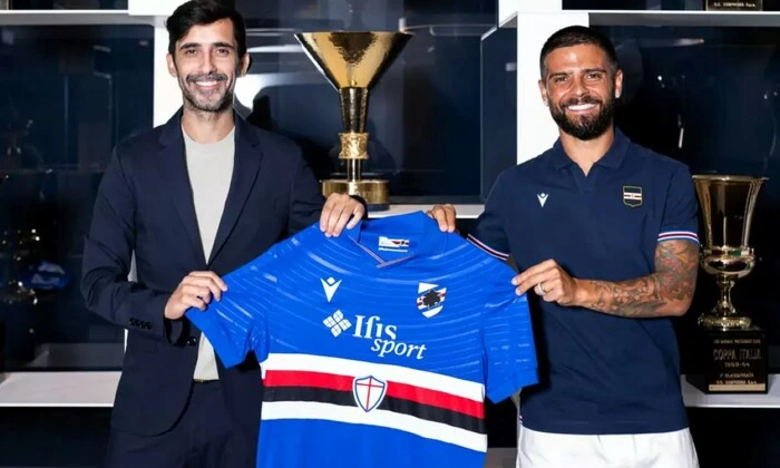 Lorenzo Insigne in Sampdoria jersey