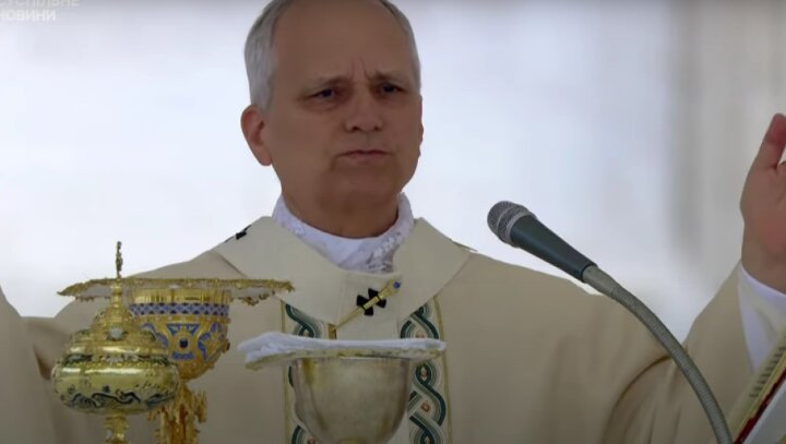 Папа Римський закликає Путіна до миру