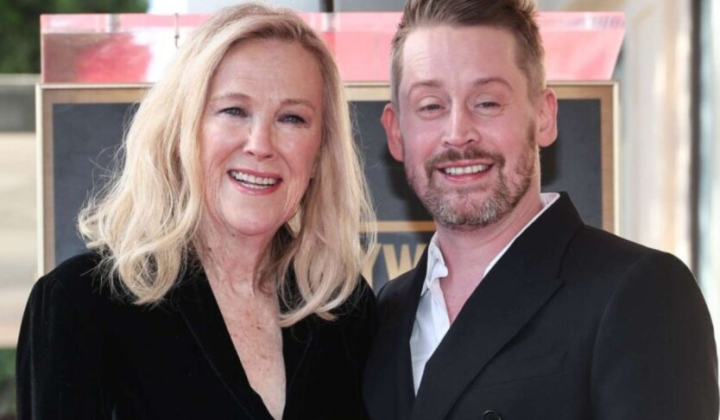 Image of actress Catherine O'Hara and Macaulay Culkin
