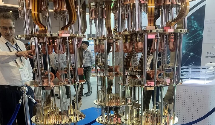 IBM Unveils Modular Quantum Computer Achieving 99% Fidelity Across 80 cm Chip Link