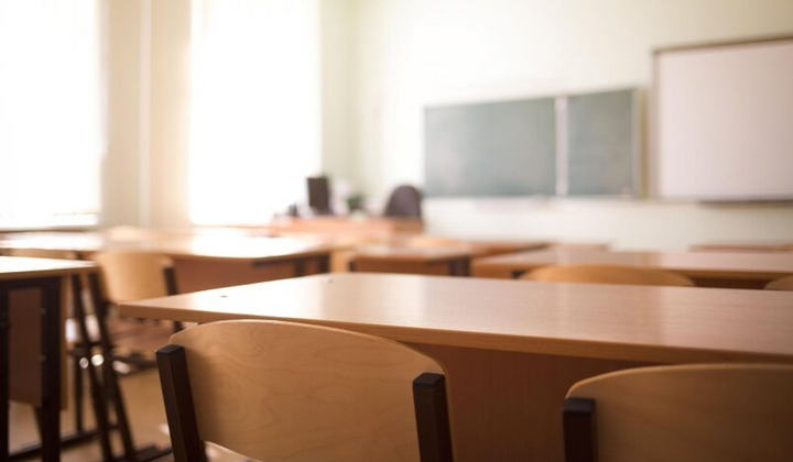 Державні заклади освіти - більше платних послуг