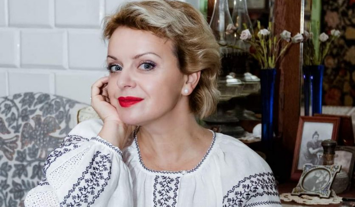 Ірма Вітовська допомагає українцям