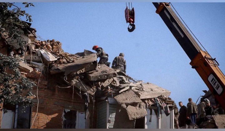 Russian rocket hits residential building