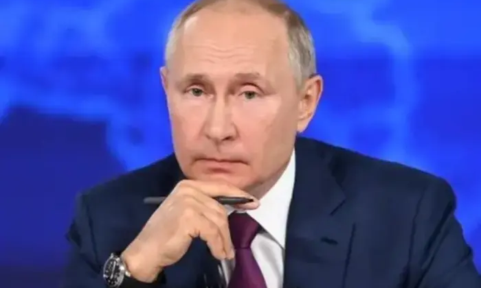 Putin signed a law protecting foreigners