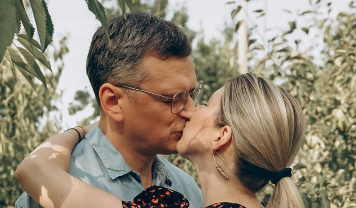 Свадьба Дмитрия Кулебы и Светланы Павелецкой через Дію
