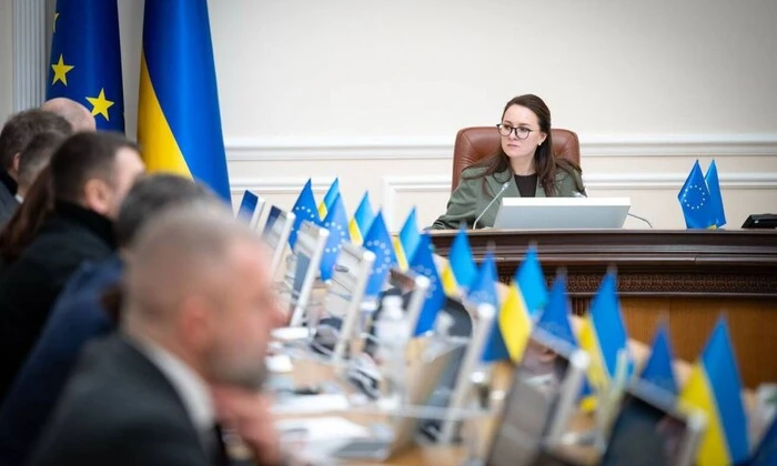 Funds from Dnipro airport to wagons