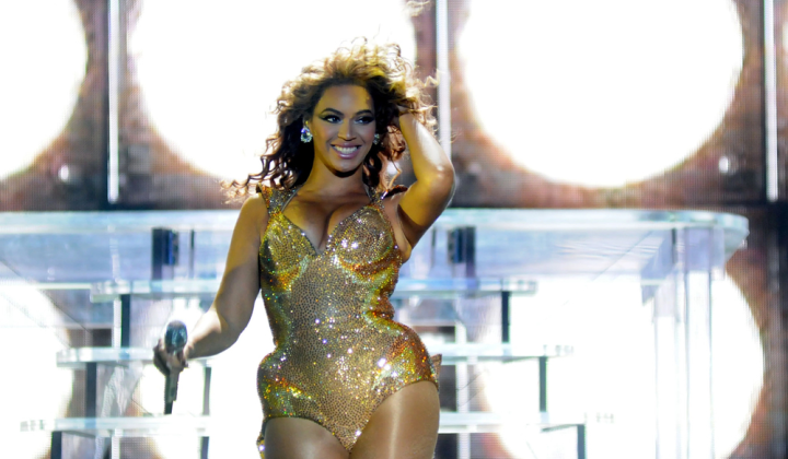 Beyoncé presented Cécred haircare brand in London