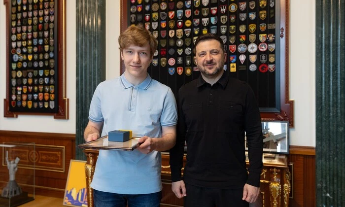 Zelensky meets with chess champion