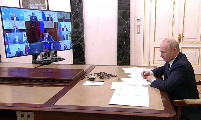 Putin acknowledges fuel shortage issue