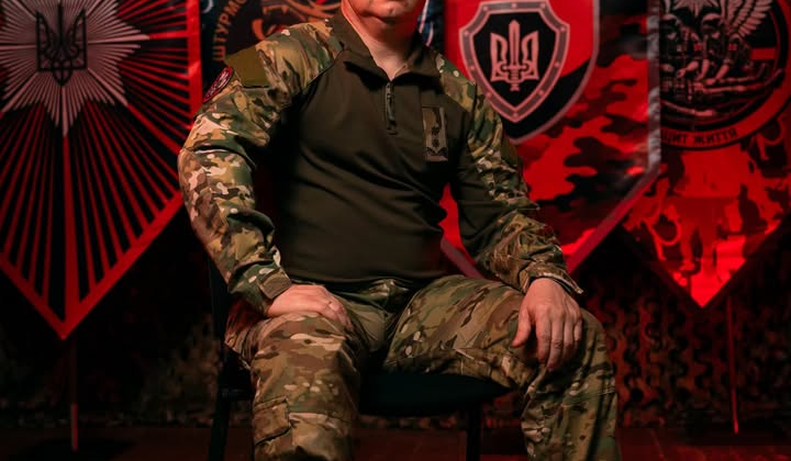 Поліцейський Кавун рятує поранених побратимів