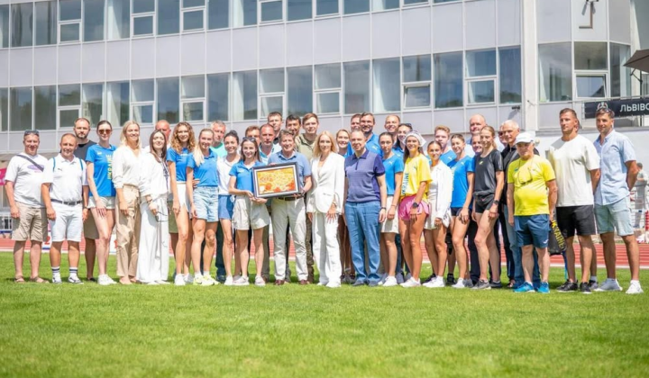 Логотип World Athletics та заборони