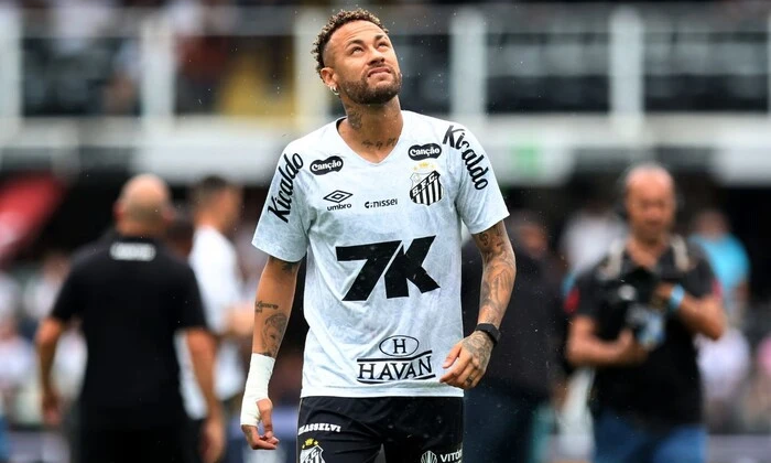 Neymar playing football