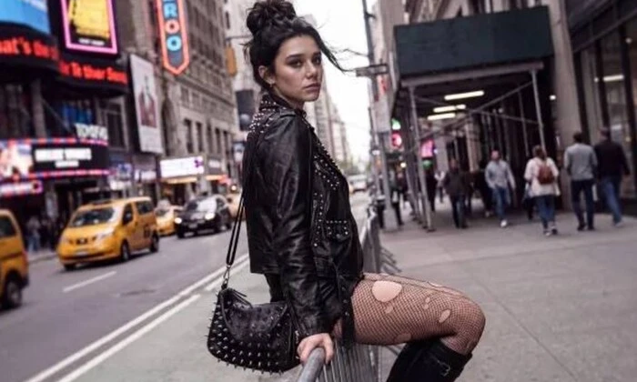 Actress starring in the movie