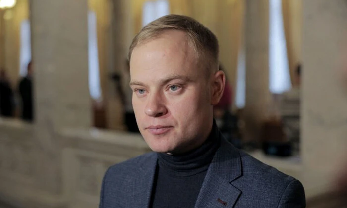 Люди опрошены на улицах города