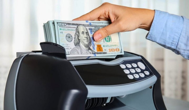 США здали позиції: Європа допомагає Україні