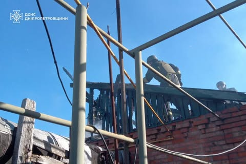 Russian attacks on Dnipropetrovsk region: man injured, houses on fire