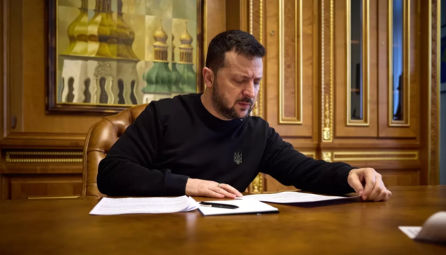 Зеленский отстранил Руслана Кравченка с должности генпрокурора
