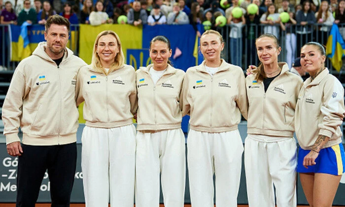 Прапори України і Бельгії на стадіоні