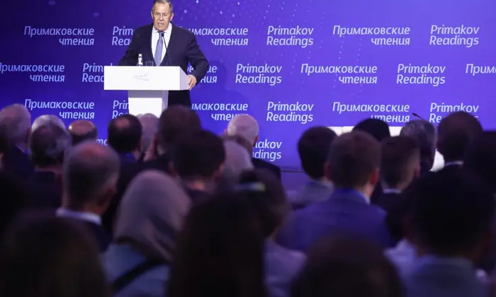 Лавров заявив про неготовність РФ зупинятися на лінії фронту