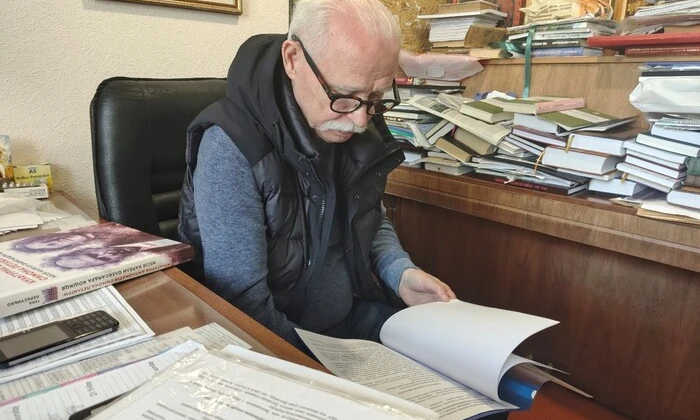Верьовка на четырехколесном одноколёснике из-за нехватки денег