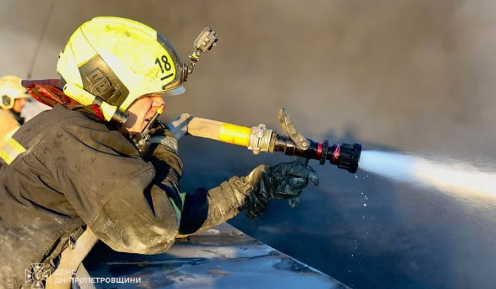 Пожежа на складі сільгосптехніки в Самарівському районі