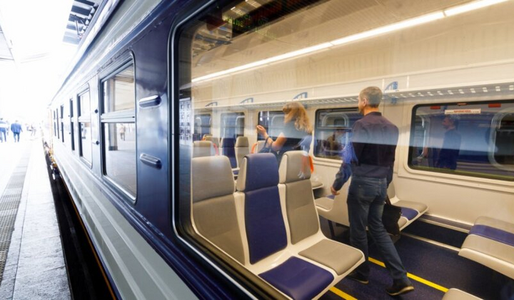 Додаткові поїзди до Львова та Вінниці