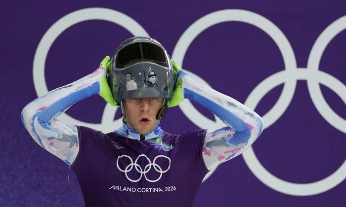 Ukrainian skeleton athlete in memory helmet