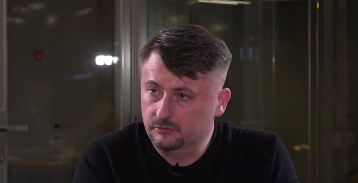 Знищити заводи у Єлабузі та Москві