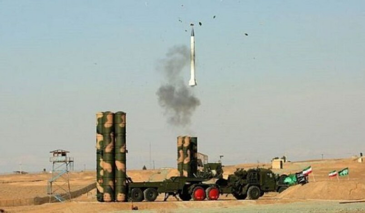 Ракетная система С-300 Ирана выставлена напоказ