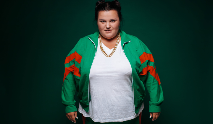 Фото реперки alyona alyona з партнером